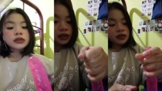 Bokep malasiya abg belajar ngocokin dildo